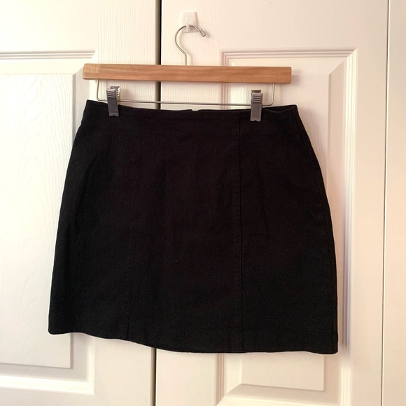 Black Skirt - Picture 5 of 7